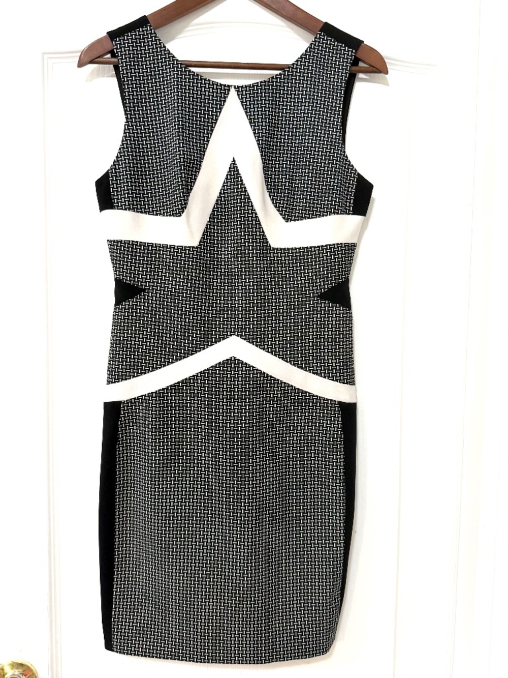 Diane von Furstenberg DVF Illusion Geometric Dress Size 6 Black White D893501